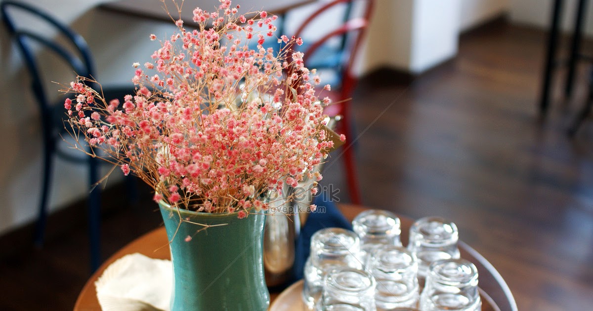 Bunga Atas Meja Makan - Aneka Tanaman Bunga