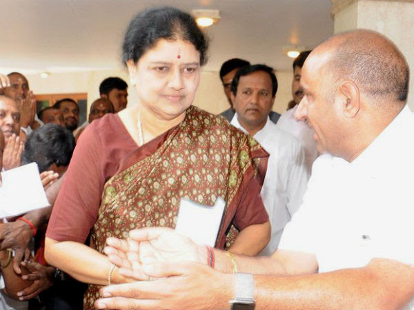 Crackers should be busted when Sasikala is announced as general secretary of AIADMK Crackers should be busted when Sasikala is announced as general secretary of AIADMK