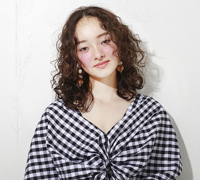 【最も人気があります!】 ミディアム ヘア パーマ ベストヘアスタイル2020