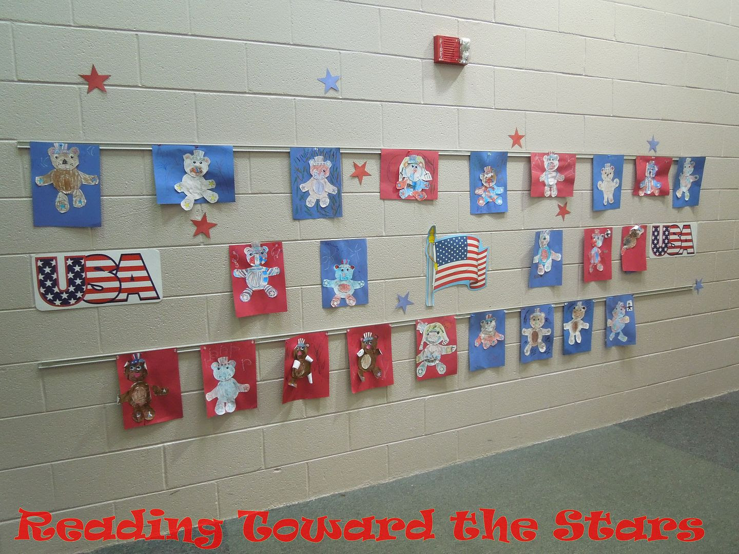The Wall by Eve Bunting is a great book to help students understand the importance of the Wall in Washington D.C. It is perfect for Memorial Day and Veterans Day!