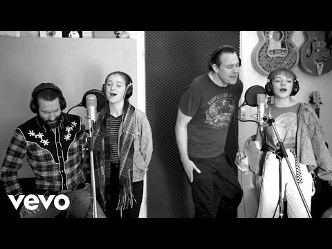 The Bosshoss Little Help Ft Mimi Josy Mp3 Download