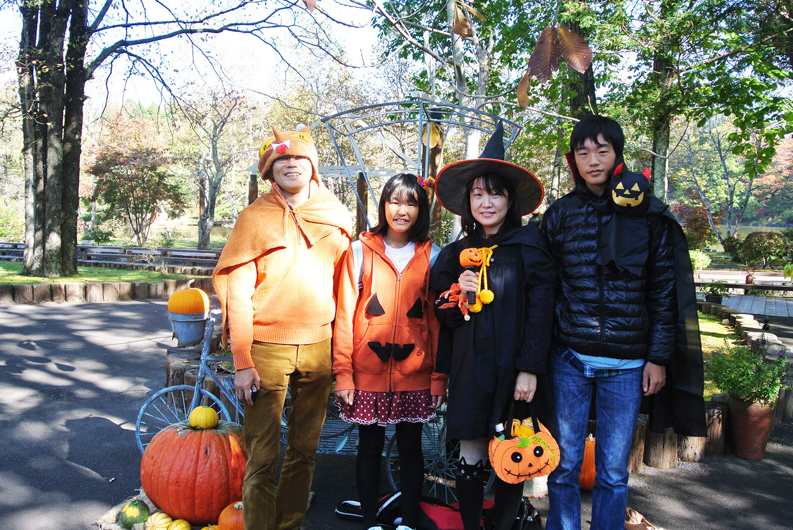 [最も共有された！ √] 面白い ハロウィン 仮装 家族 788878 Jozpictsillmh
