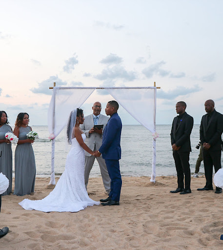 The Virginia Beach Places To Get Married In The Way You Dream