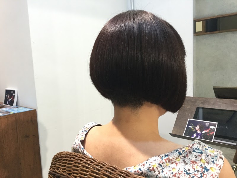 75+ 襟足 刈り上げ 前 下がり ショート 刈り上げ 人気 髪型