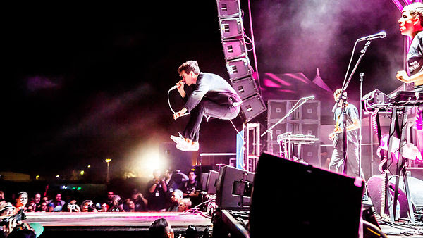 Jona Bechtolt jumping, YACHT, TBD Fest, 2014