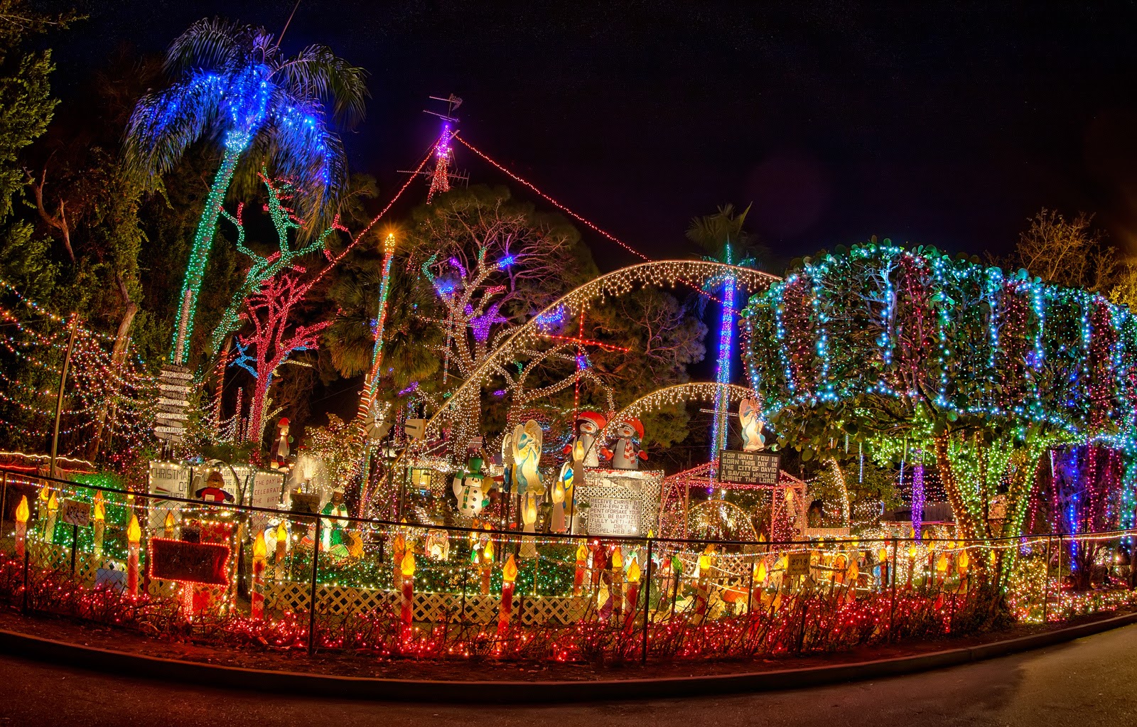 20 Largo Park Christmas Lights 2020
