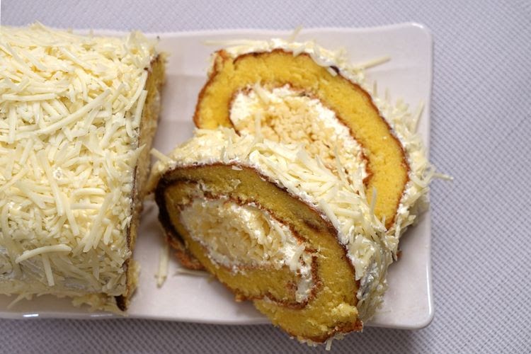 lunainthenebula Resep Swiss Roll Cake Keju, Bolu Lembut