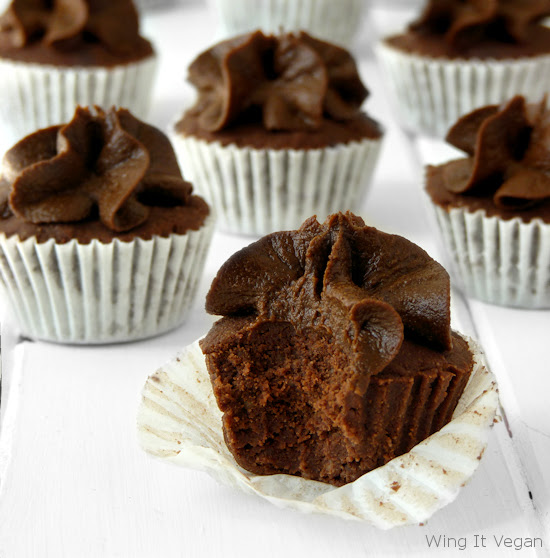 (Practically Raw) Devil’s Food Cupcakes