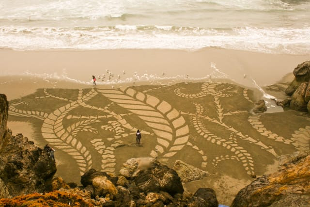 Impermanent Sand Paintings by Andres Amador Impermanent Sand Paintings by Andres Amador sand land art