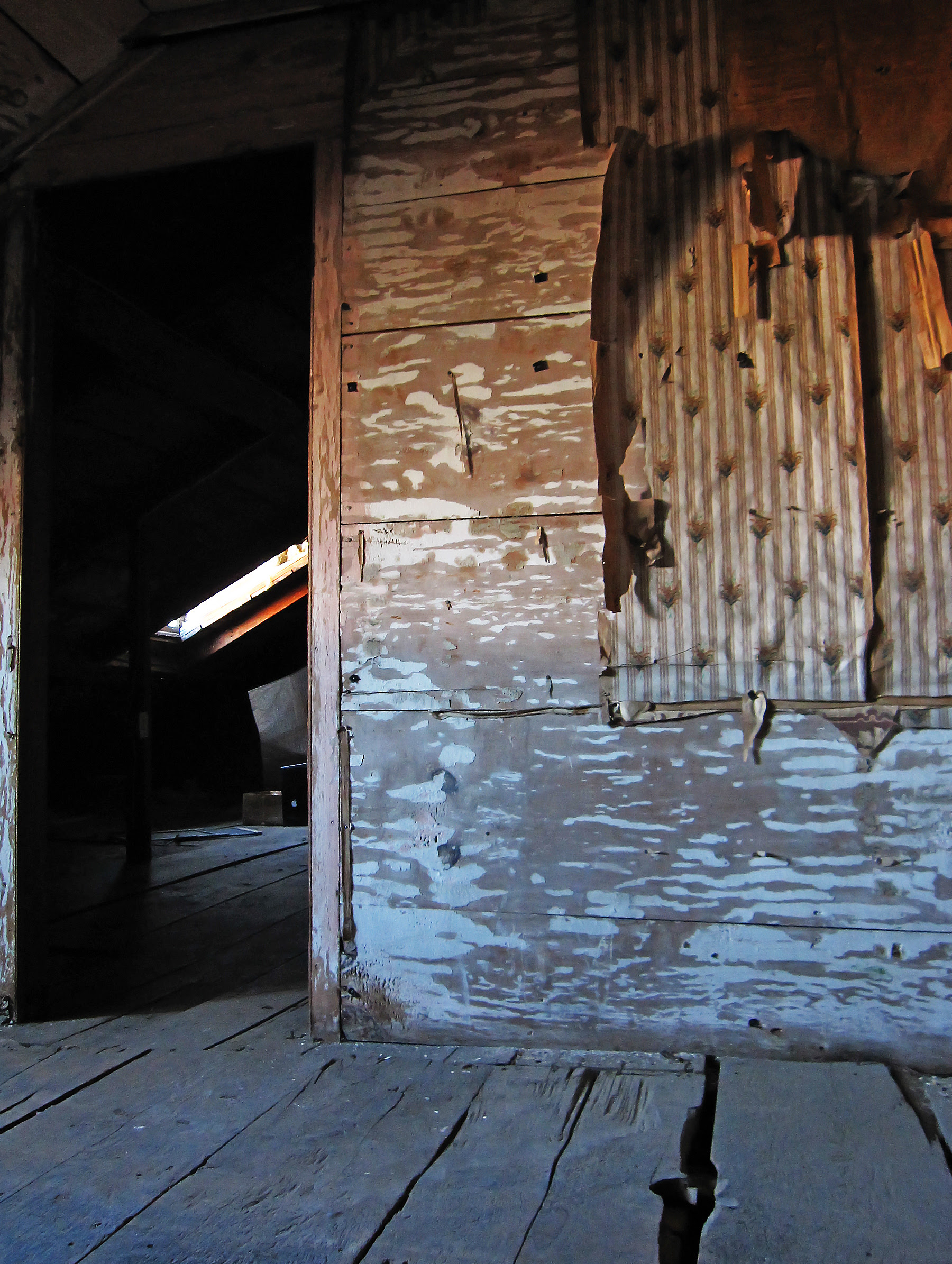 Attic wallpaper