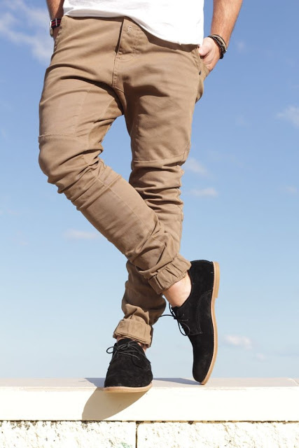 10 itens essencias para o verão (calça jogger de sarja)