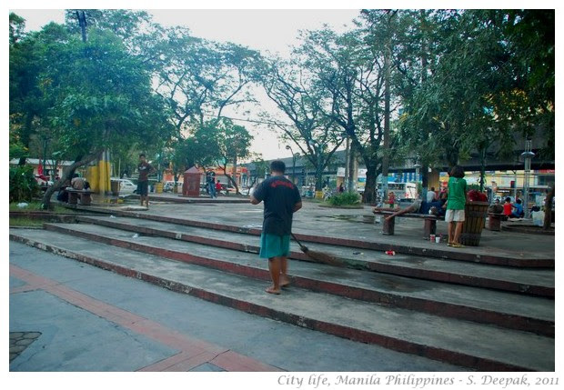 City life, Rizal Park, Manila - S. Deepak, 2011