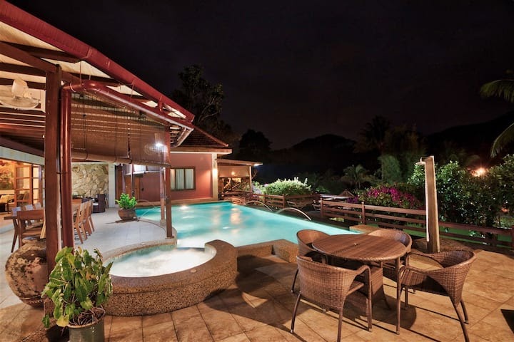 janda baik with private pool
