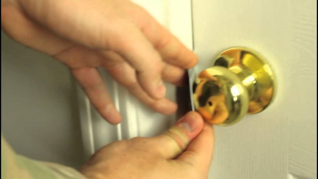 How To Open A Door With A Paperclip - 3 Ways To Pick A Lock With How To Open A Door If Its Locked