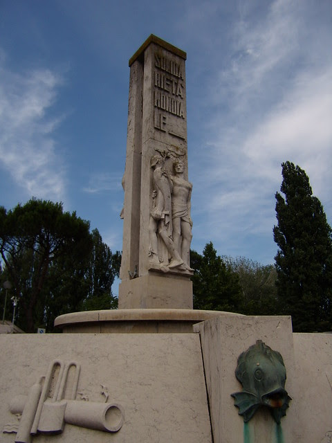 Virgilio Milani: Fontana della Riconoscenza