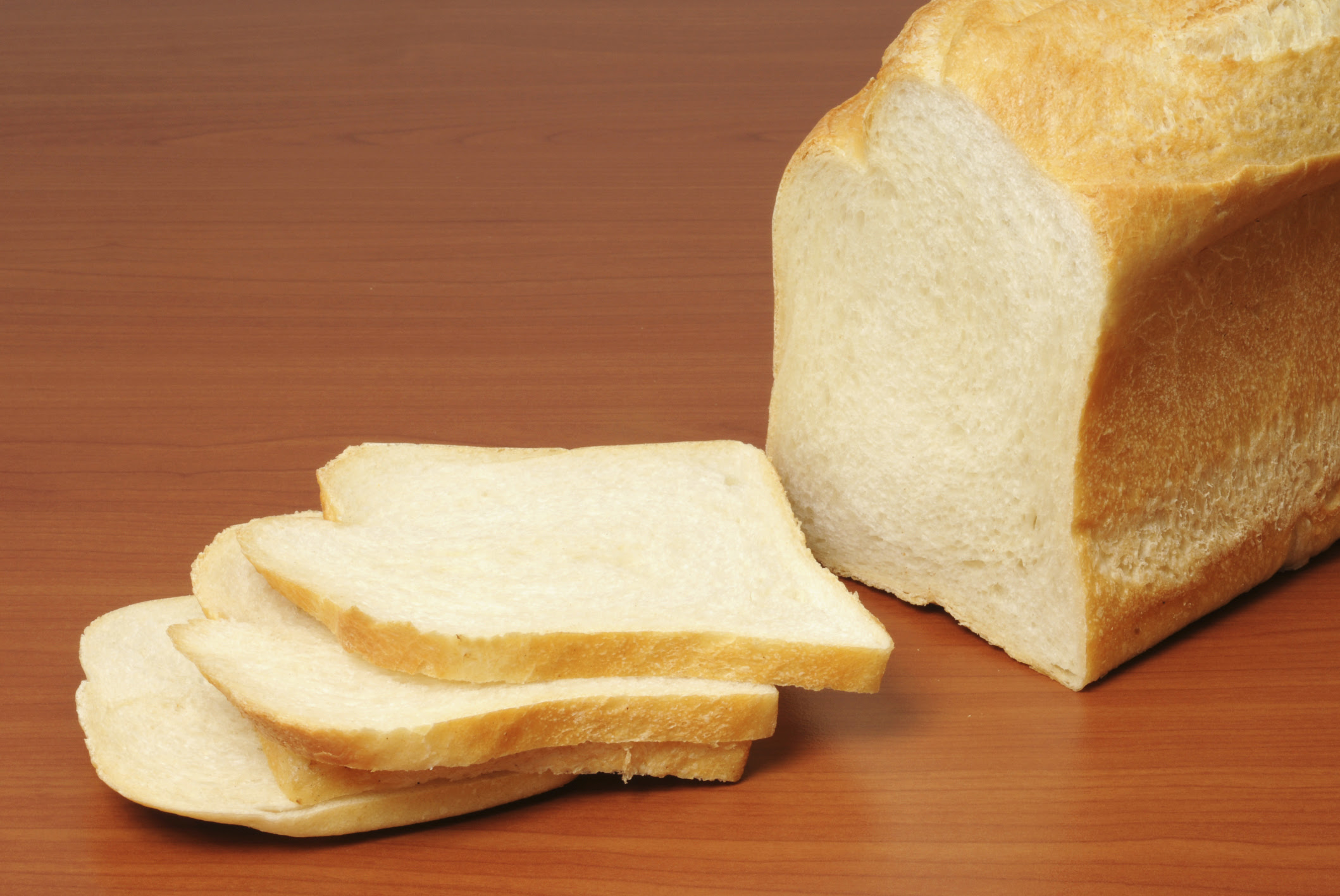 Белый хлеб во сне к чему снится. Белый хлеб. Белый хлеб фото. Белый хлеб отбеленный э. Белый хлеб йод.