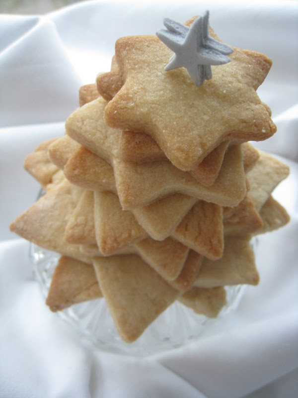 Cookie Christmas tree with star decoration Cookie Christmas tree with star decoration