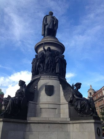 Photos of O'Connell Bridge, Dublin