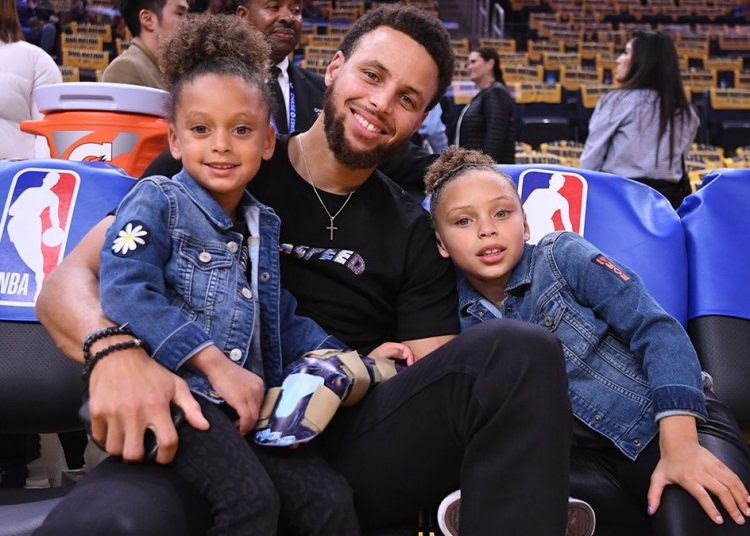 Steph Curry Kids : Steph Curry Opens Up About Giving Back to the
