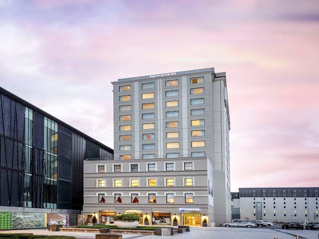 Novotel Christchurch Cathedral Square Open Times
