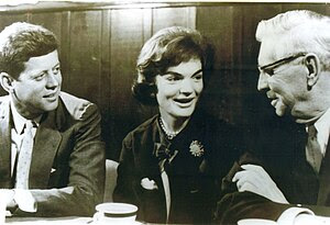 English: President John F. Kennedy, First Lady... English: President John F. Kennedy, First Lady...