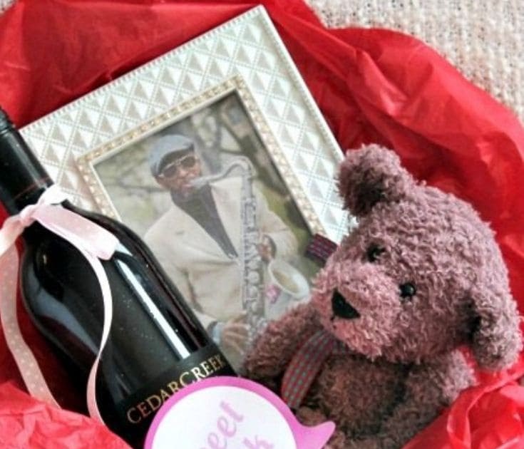 Valentines Gift Box Ideas For Him : 20 Cute Valentines Day Gifts For