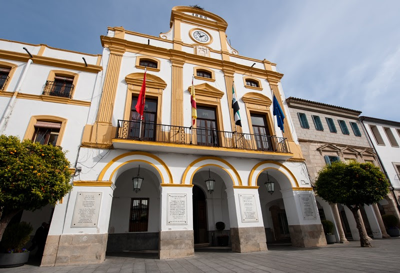 17 Best Photos Ayuntamiento Casar De Caceres : Turismo - Ayuntamiento ...