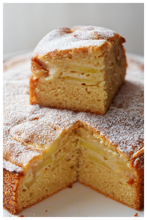 apple and yoghurt cake© by Haalo