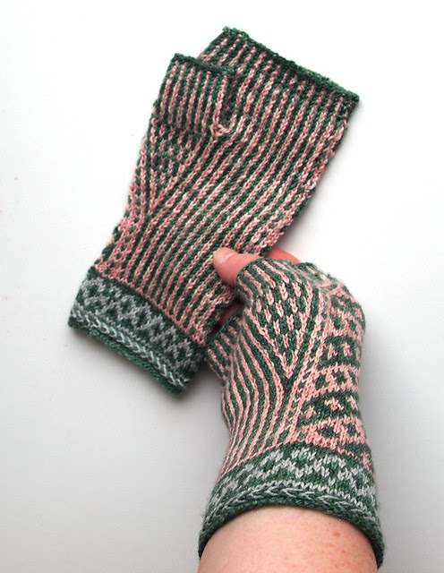 Vagabond fingerless mittens made with left over yarn