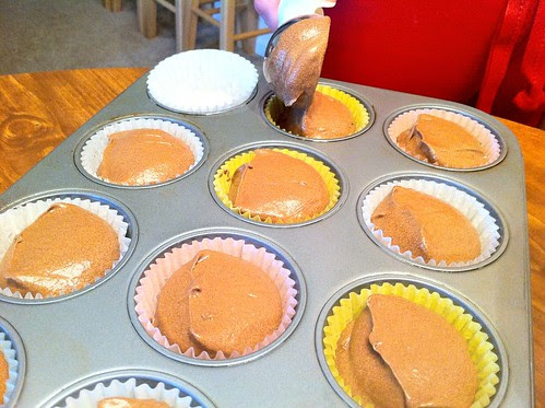 Fill Cupcake Tins