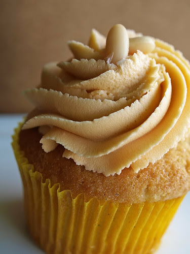 Candied White Bean w/ Grapefruit Cupcake