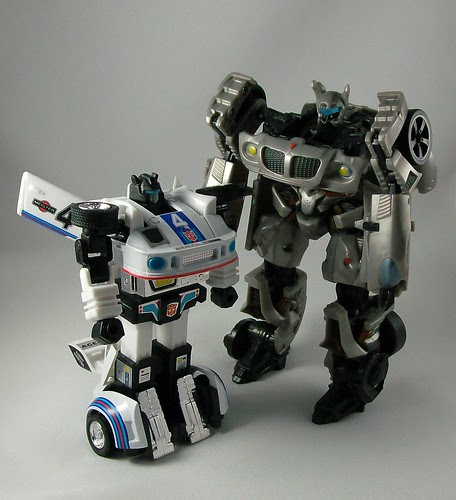 Transformers Jazz G1 vs. Jazz Movie