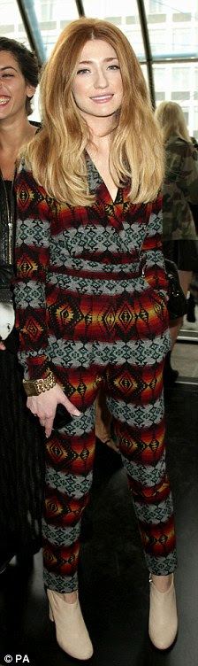 http://i.dailymail.co.uk/i/pix/2011/09/18/article-2038945-0DF70EA300000578-373_224x752.jpg