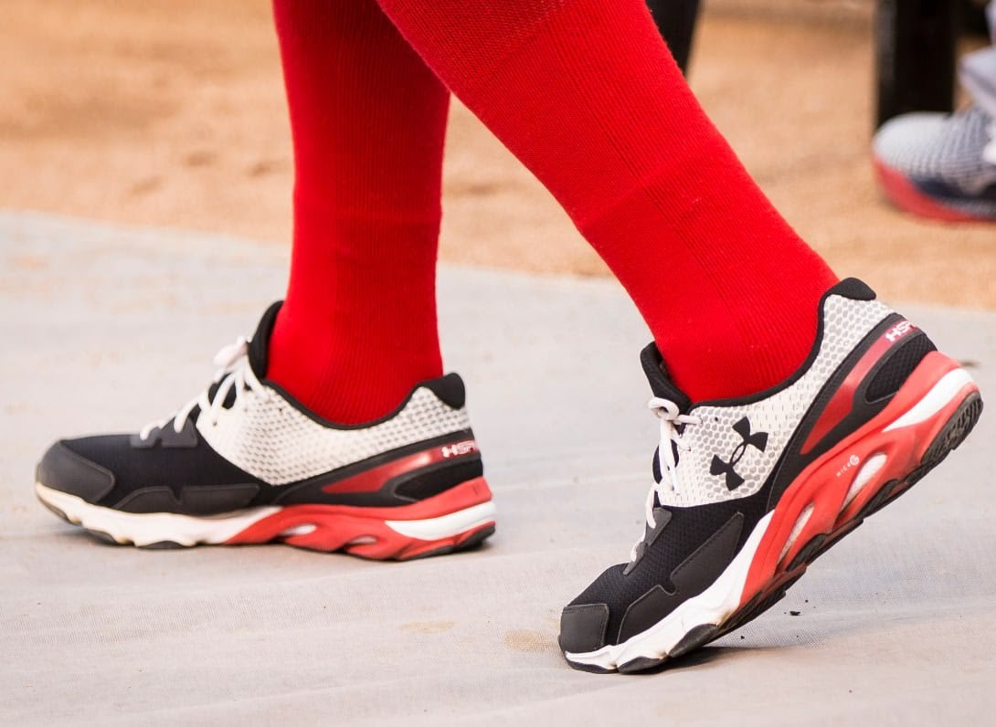 lindor 1 turf shoes