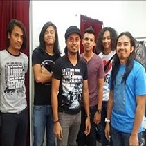 Lirik Lagu Kristal - Bertahan
