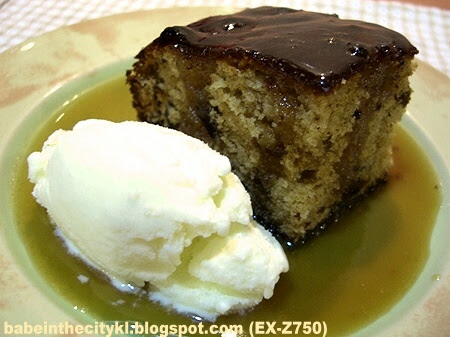 DH Sticky Toffee Date Pudding (with toffee sauce and vanilla icecream)