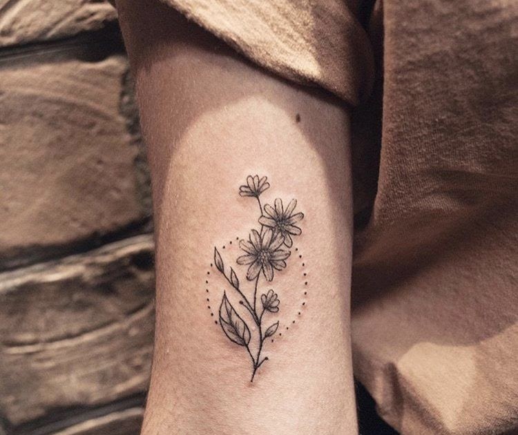 Upper Arm Tattoo Women Simple tattoo design