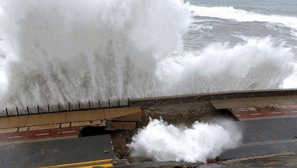 Fuerte temporal azota el Cantábrico y San Sebastián