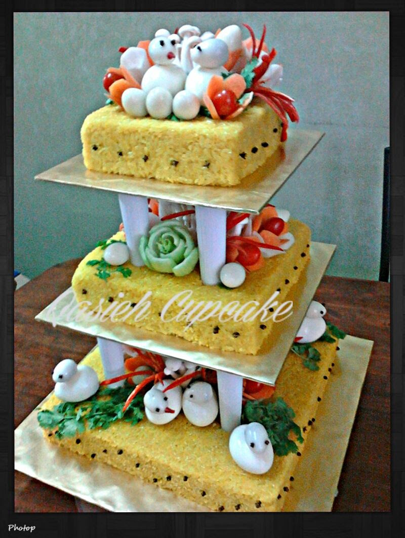 Qasieh Cupcake ♥: Pulut Kuning Kahwin 3 Tingkat