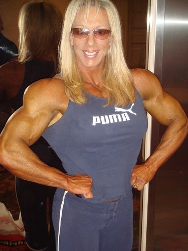 Lora Ottenad In Miami Women S Bodybuilding Blog Women S Fitness Female Muscle