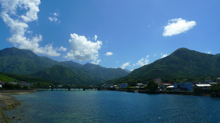 青い川