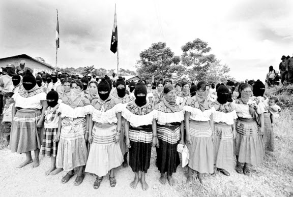 Mujeres zapatistas