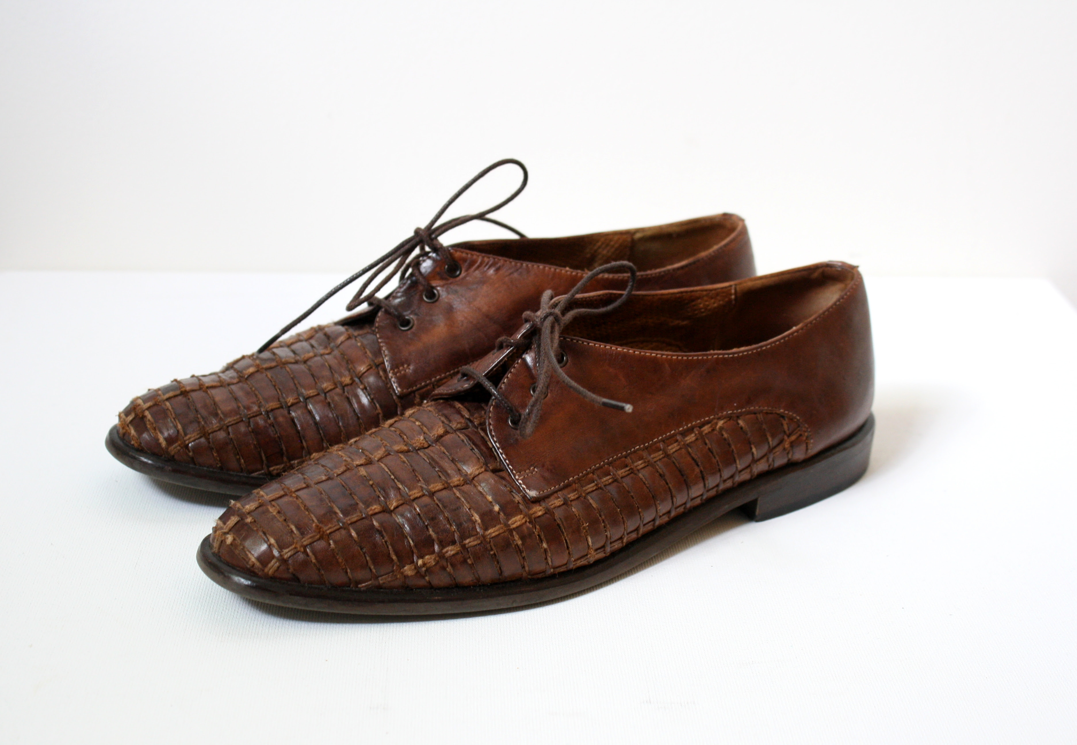 vintage woven oxfords