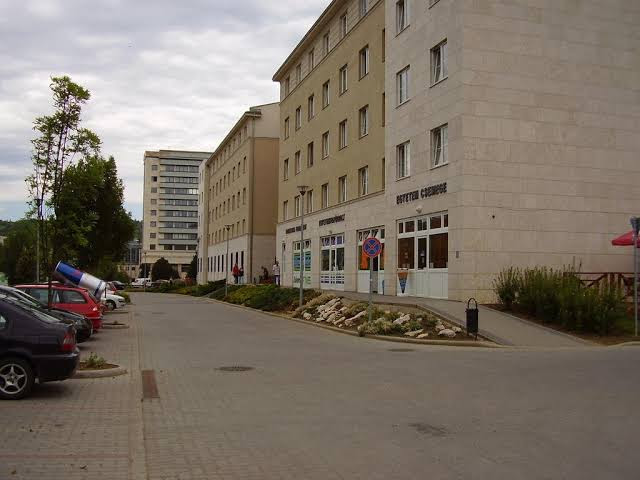 Uni-Hotel - Egyetem