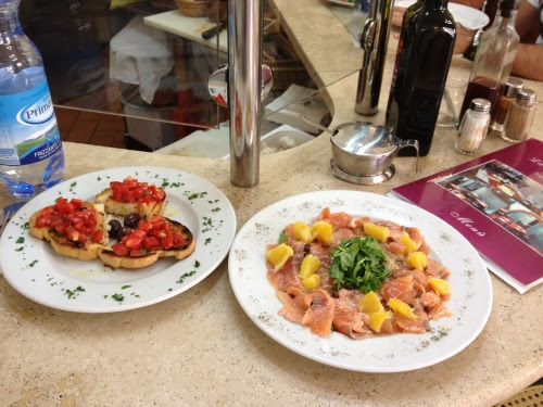 lunch restaurant near me now