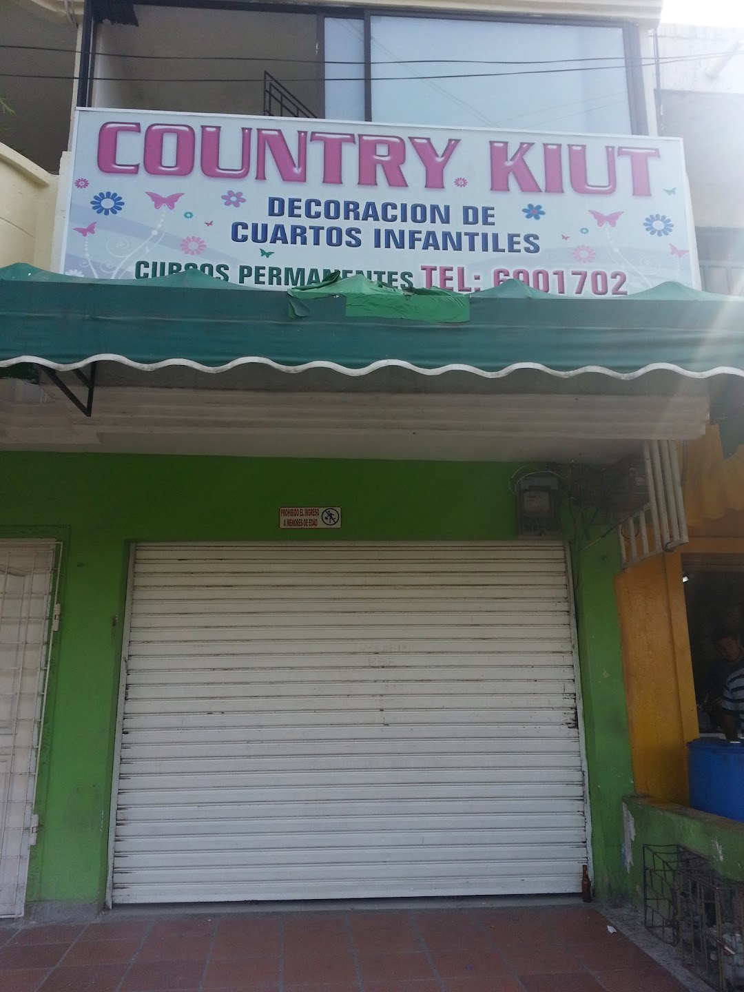 COUNTRY KIUT