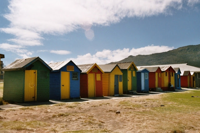 Strandhäuschen in Fish Hoek, Südafrika Strandhäuschen in Fish Hoek, Südafrika