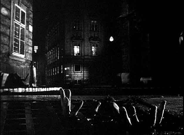 Megan Edwards' Media Blog: The Third Man- Sewer Scene Analysis.