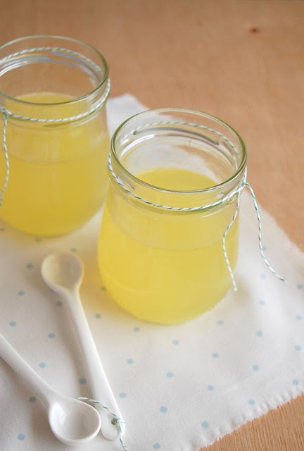 Fresh lemon gelatin / Gelatina de limão siciliano