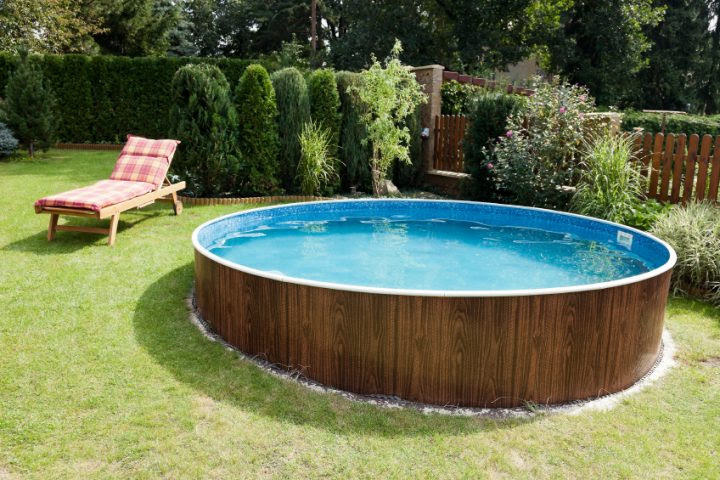 Poolverkleidung bauen